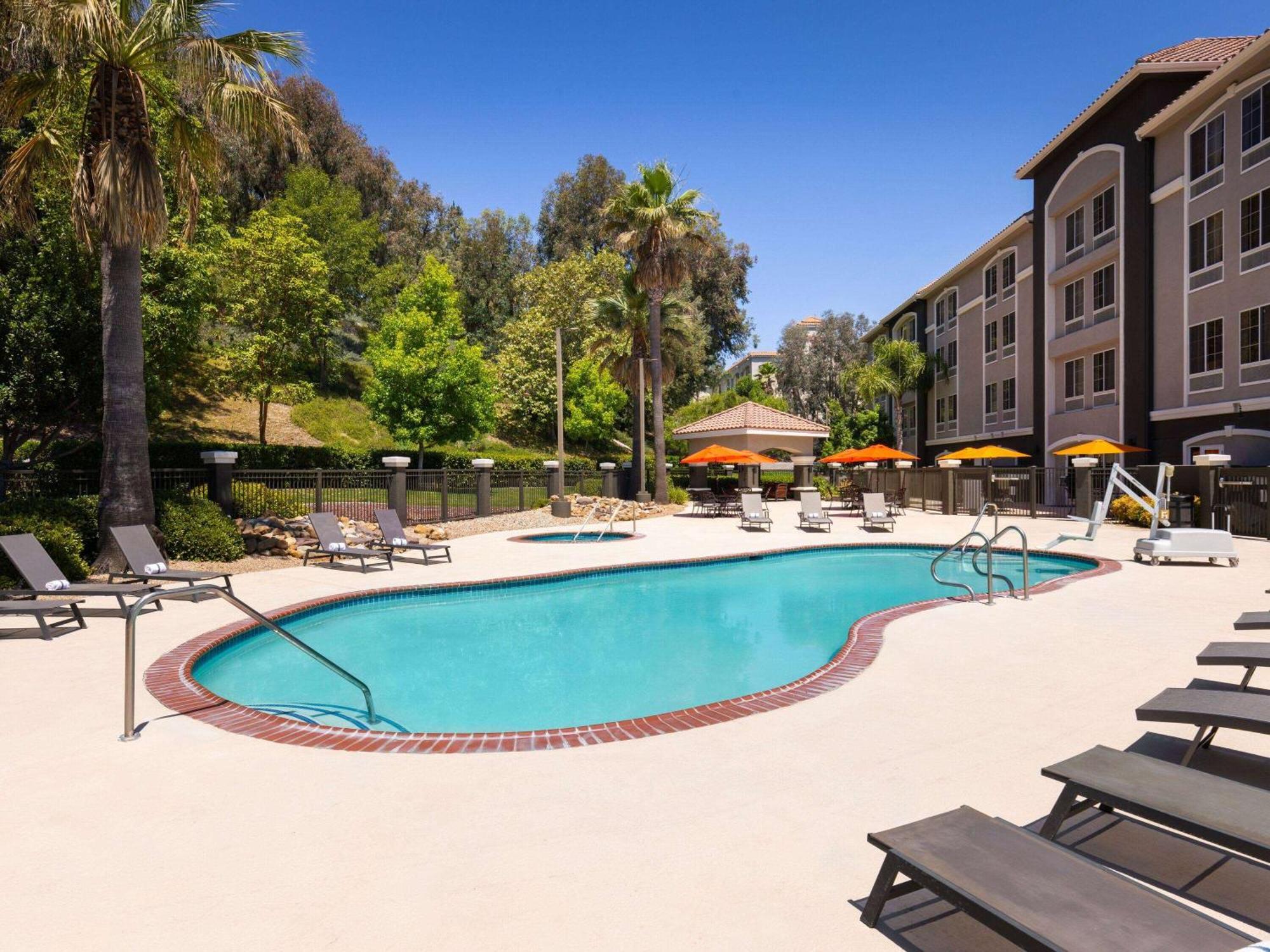 La Quinta By Wyndham Santa Clarita - Valencia Hotel Stevenson Ranch Exterior photo